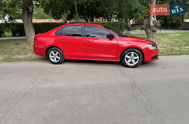 Седан Volkswagen Jetta 2012 в 