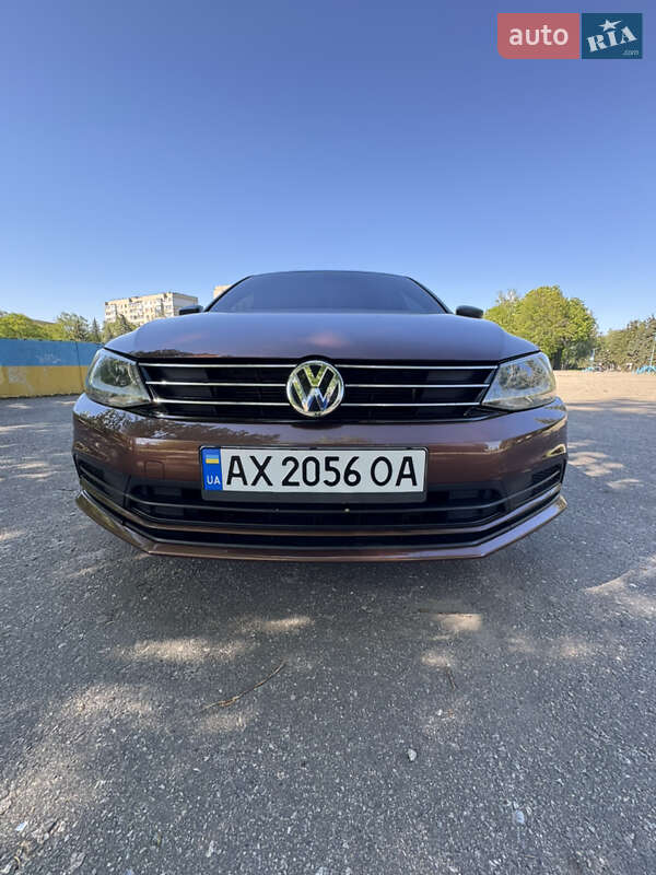 Седан Volkswagen Jetta 2016 в Павлограді
