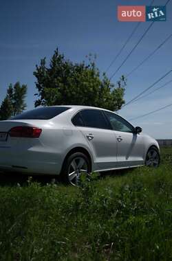 Седан Volkswagen Jetta 2011 в Кам'янському