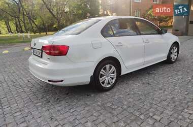 Седан Volkswagen Jetta 2014 в 