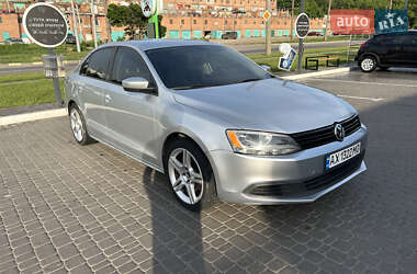 Седан Volkswagen Jetta 2013 в Харькове