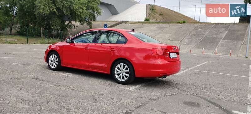 Седан Volkswagen Jetta 2011 в Києві