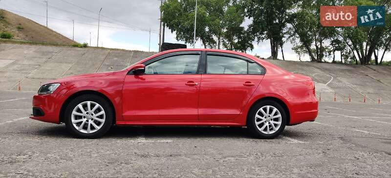 Седан Volkswagen Jetta 2011 в Києві