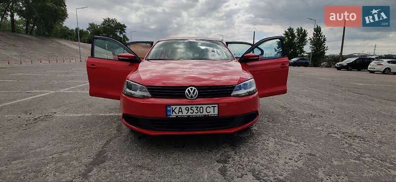 Седан Volkswagen Jetta 2011 в Києві