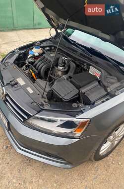 Седан Volkswagen Jetta 2015 в 