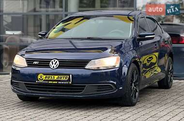 Седан Volkswagen Jetta 2010 в 