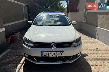 Седан Volkswagen Jetta 2014 в 