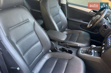 Седан Volkswagen Jetta 2014 в 