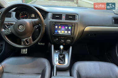 Седан Volkswagen Jetta 2014 в 