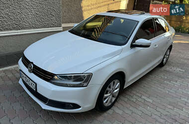 Седан Volkswagen Jetta 2014 в 
