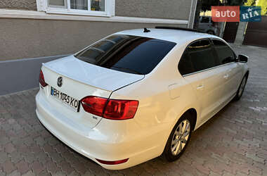 Седан Volkswagen Jetta 2014 в 