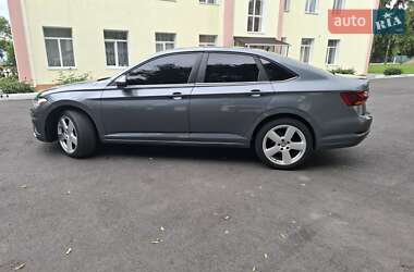 Седан Volkswagen Jetta 2019 в 