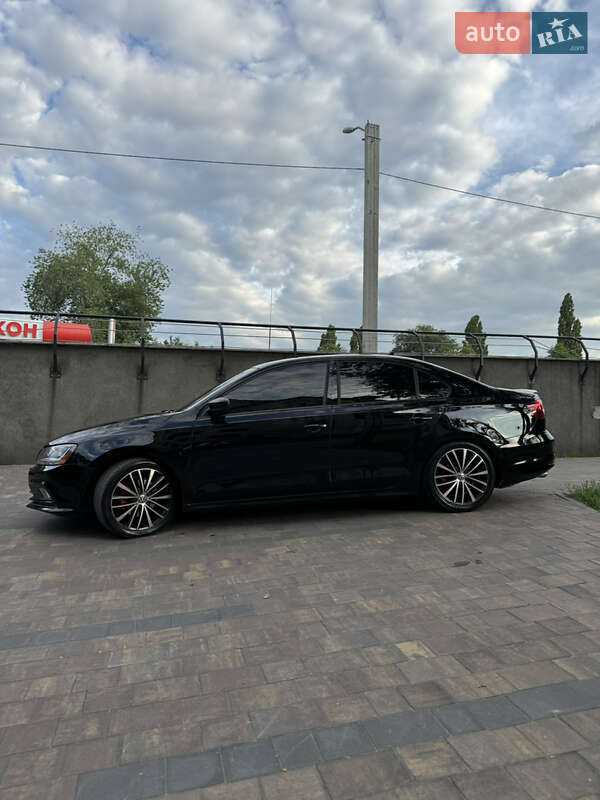 Седан Volkswagen Jetta 2014 в Днепре
