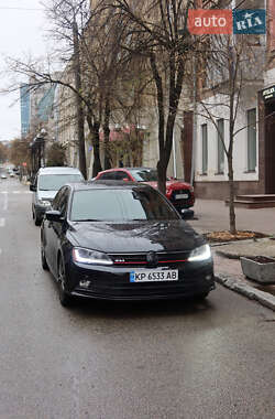 Седан Volkswagen Jetta 2014 в 