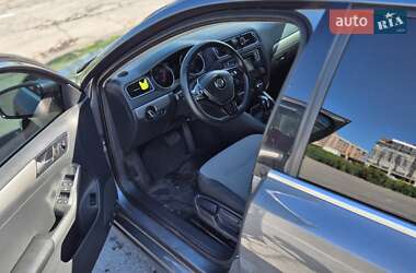 Седан Volkswagen Jetta 2017 в 