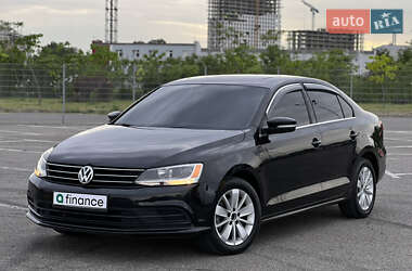 Седан Volkswagen Jetta 2015 в Києві