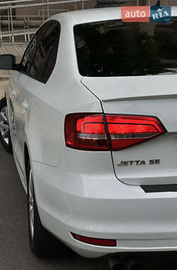 Седан Volkswagen Jetta 2015 в 