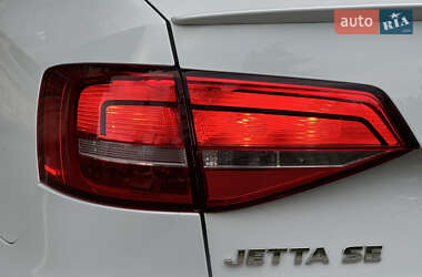 Седан Volkswagen Jetta 2015 в 
