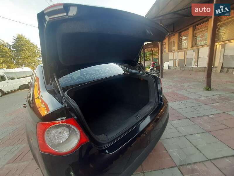 Седан Volkswagen Jetta 2008 в Василькові