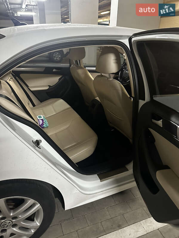 Седан Volkswagen Jetta 2017 в Одесі