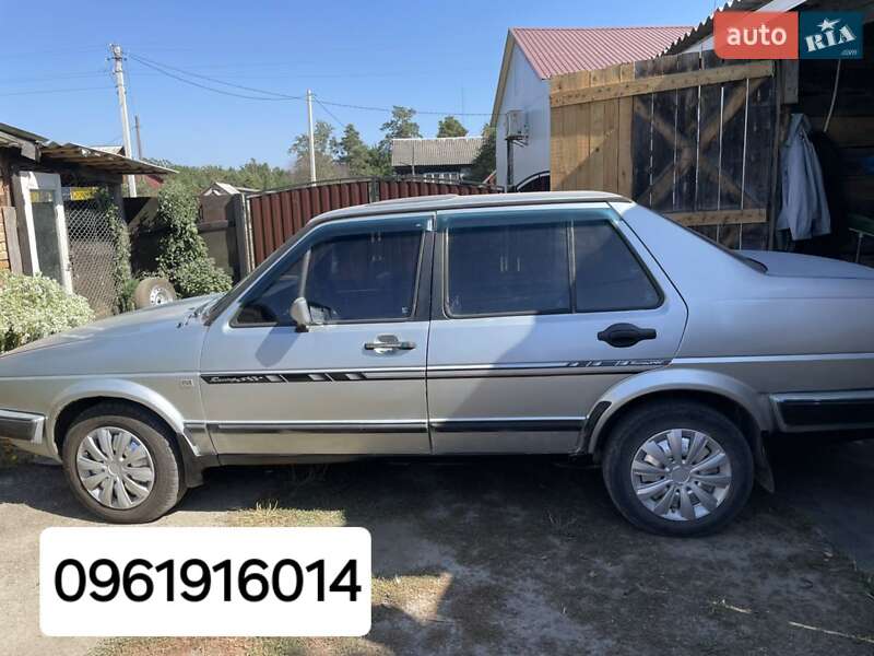Седан Volkswagen Jetta 1987 в 