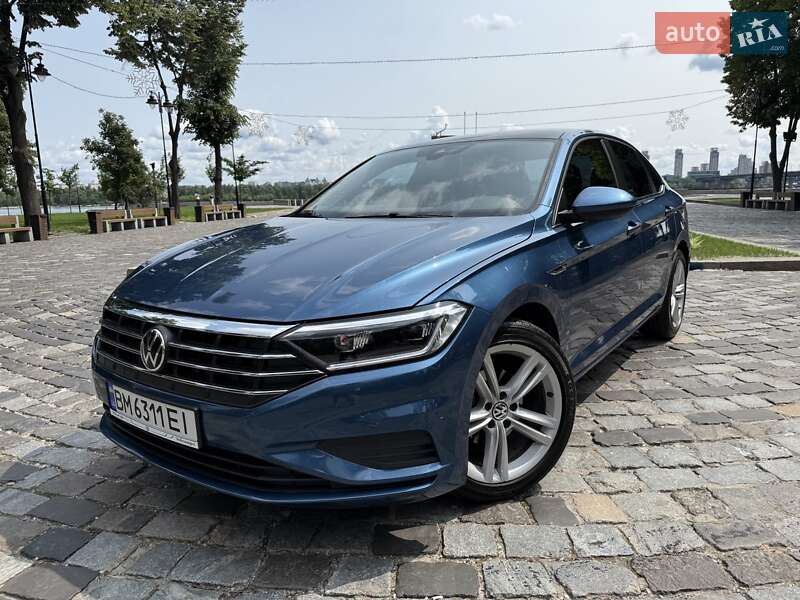Седан Volkswagen Jetta 2018 в 