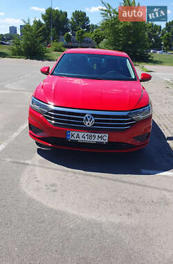 Седан Volkswagen Jetta 2018 в Києві