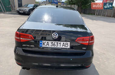 Седан Volkswagen Jetta 2015 в 