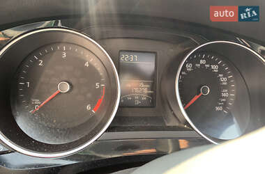Седан Volkswagen Jetta 2015 в 