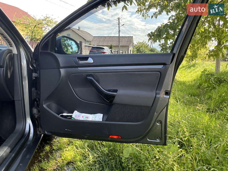 Седан Volkswagen Jetta 2006 в Калуше