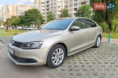 Седан Volkswagen Jetta 2014 в Киеве