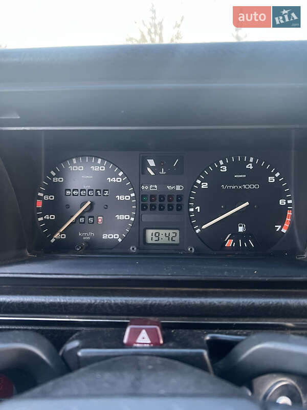Седан Volkswagen Jetta 1989 в Березовке