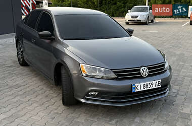 Седан Volkswagen Jetta 2016 в 