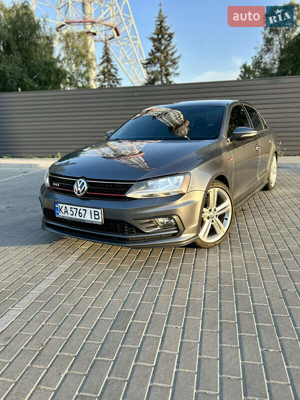 Седан Volkswagen Jetta 2017 в Києві