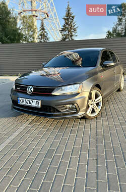 Седан Volkswagen Jetta 2017 в 
