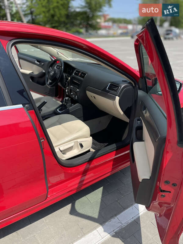 Седан Volkswagen Jetta 2012 в Одессе