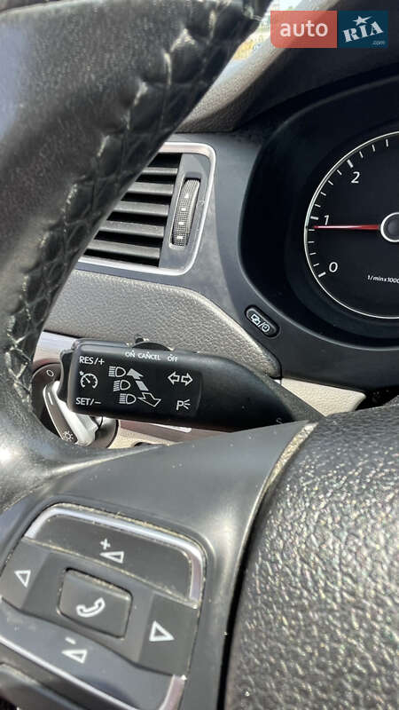 Седан Volkswagen Jetta 2012 в Одессе
