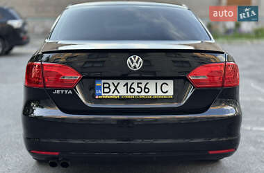 Седан Volkswagen Jetta 2011 в 