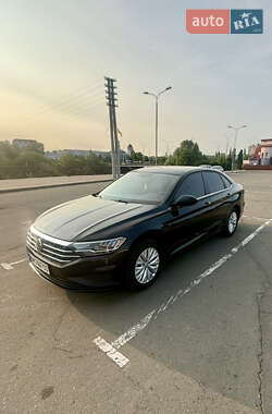 Седан Volkswagen Jetta 2019 в Сумах