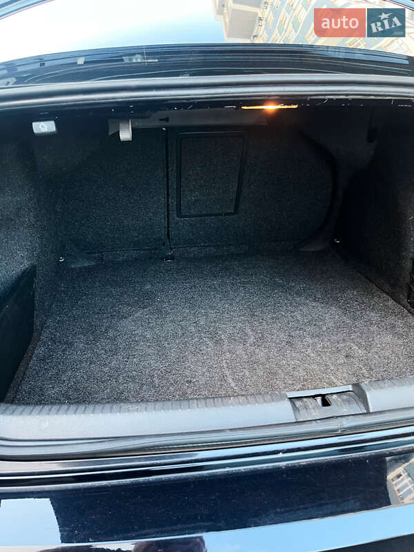 Седан Volkswagen Jetta 2016 в Чернигове