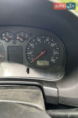 Седан Volkswagen Jetta 2001 в 