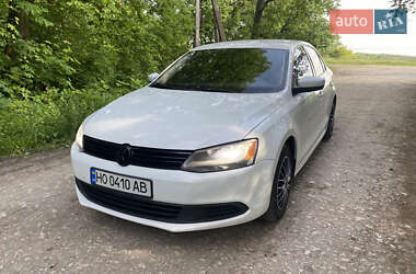 Седан Volkswagen Jetta 2014 в Збаражі
