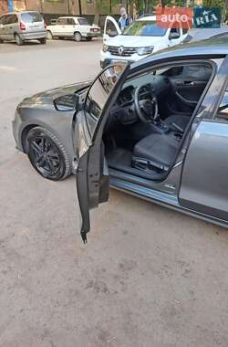 Седан Volkswagen Jetta 2016 в 