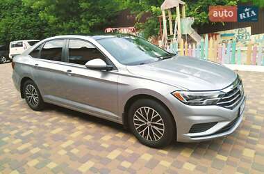 Седан Volkswagen Jetta 2019 в Киеве