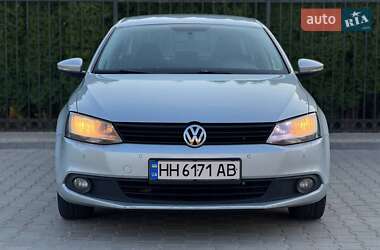 Седан Volkswagen Jetta 2011 в 