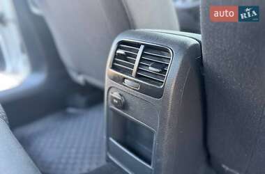 Седан Volkswagen Jetta 2011 в 
