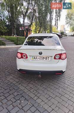 Седан Volkswagen Jetta 2006 в 