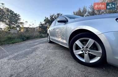 Седан Volkswagen Jetta 2012 в Білгороді-Дністровському