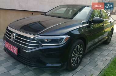 Седан Volkswagen Jetta 2019 в 