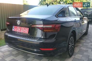 Седан Volkswagen Jetta 2019 в 